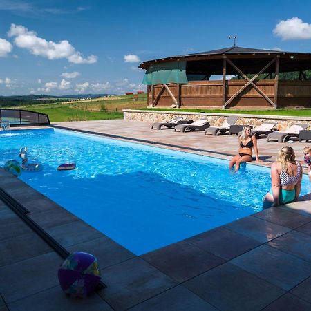 Ranch Jestrebice Hotel Hermanicky Kültér fotó