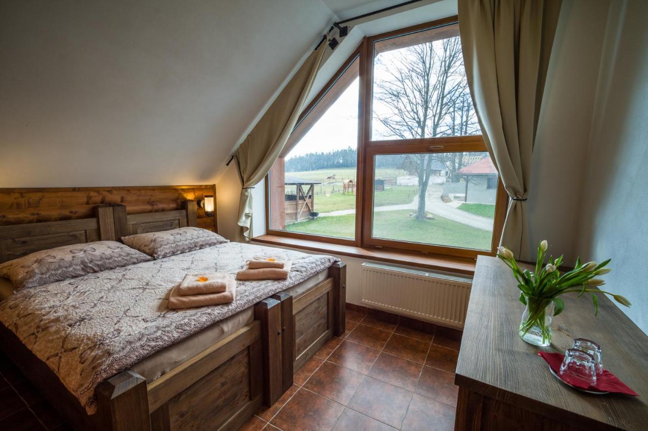 Ranch Jestrebice Hotel Hermanicky Kültér fotó