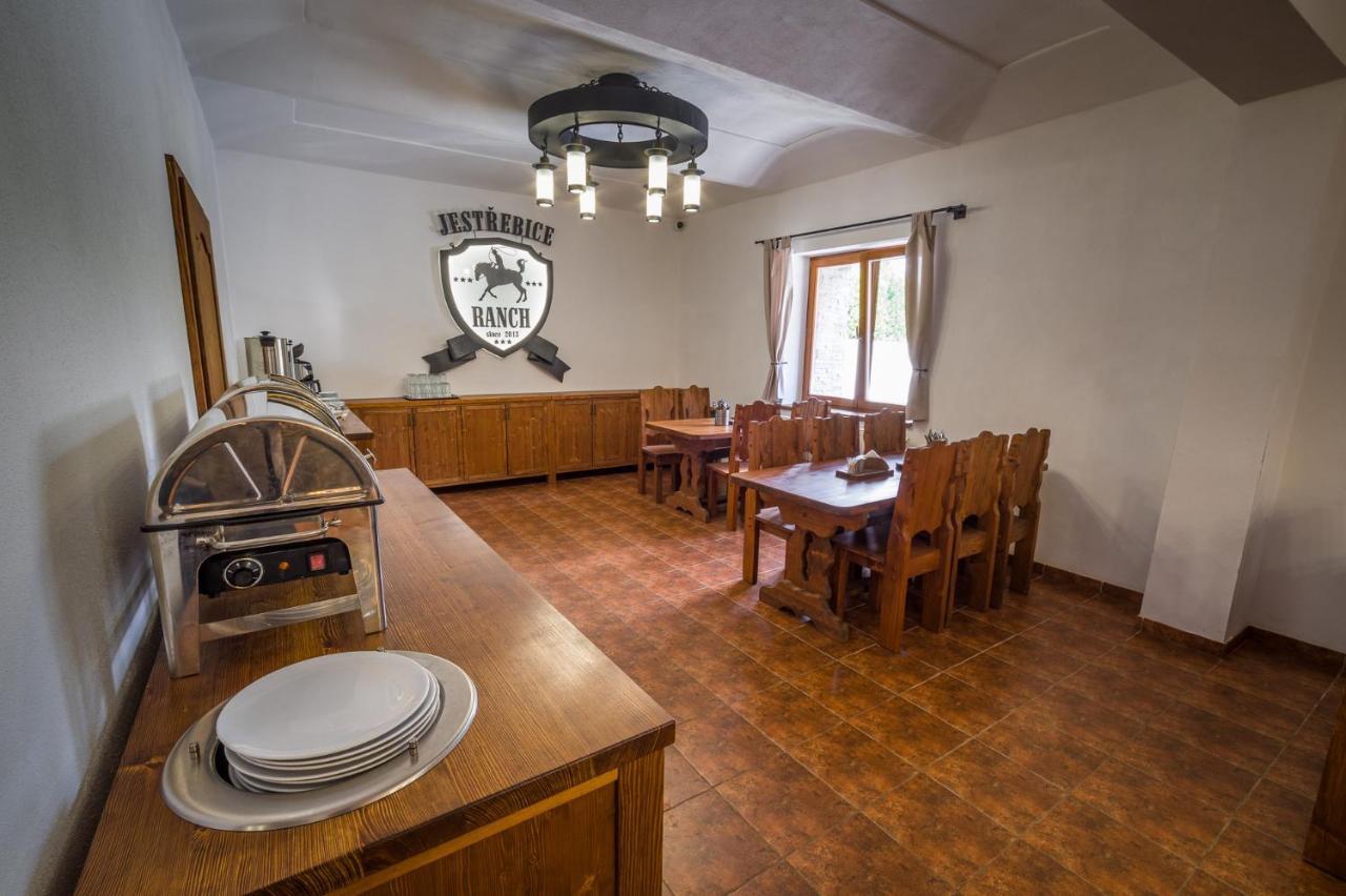 Ranch Jestrebice Hotel Hermanicky Kültér fotó