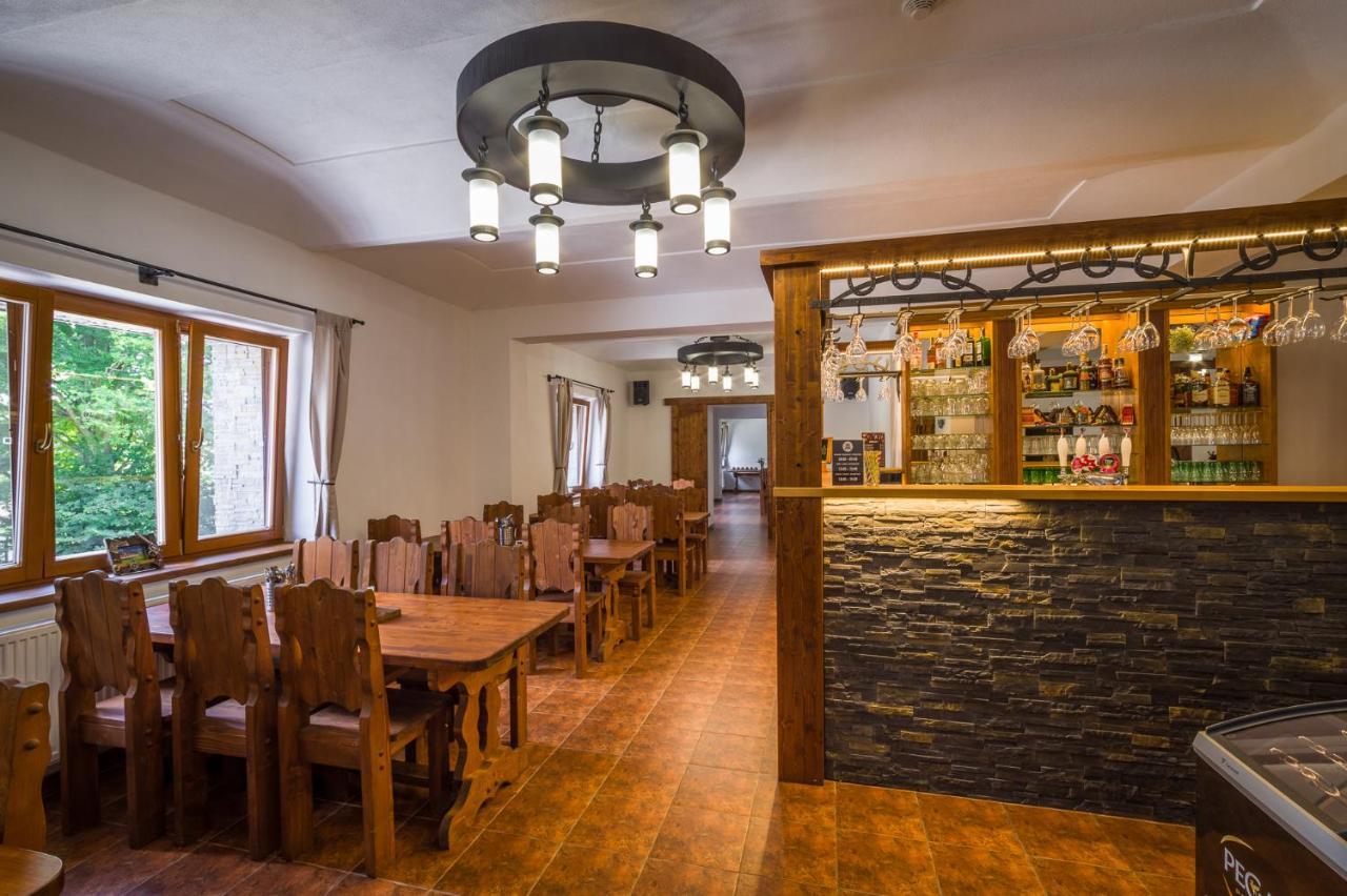 Ranch Jestrebice Hotel Hermanicky Kültér fotó