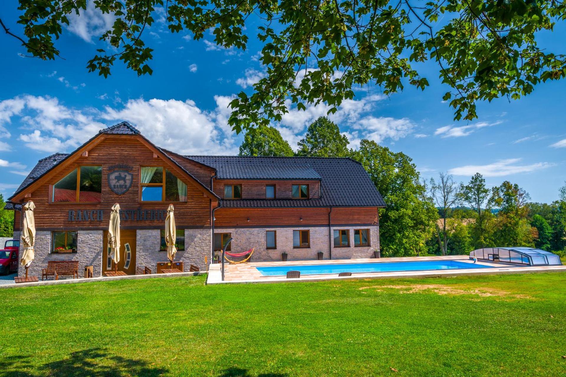 Ranch Jestrebice Hotel Hermanicky Kültér fotó
